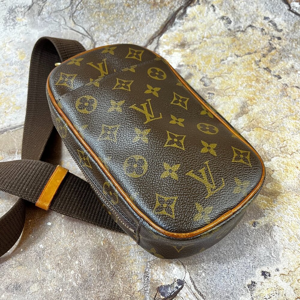 Louis Vuitton Pochette Gange Monogram Crossbody Bag / Canvas Belt Bag